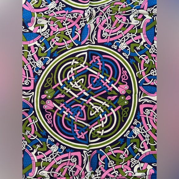 💂🧣🐍Celtic Dara Knot Serpent Folklore Wool Scarf | British Museum | 34” Square - Picture 13 of 16